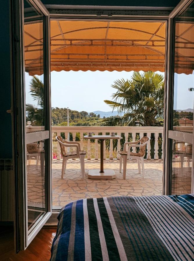 Peaceful, Cosy Tivat Guesthouse Exterior photo